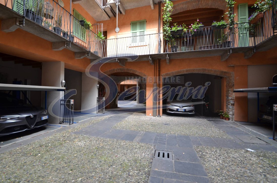 Apartment in Historic Center, Como, Lombardy 3 - 12749397
