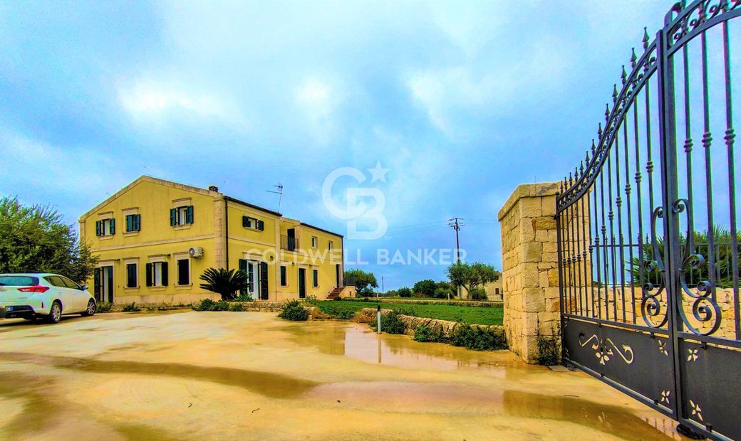 Villa In Vendita A Modica In Modica, Sicily, Italy For Sale (12750120)