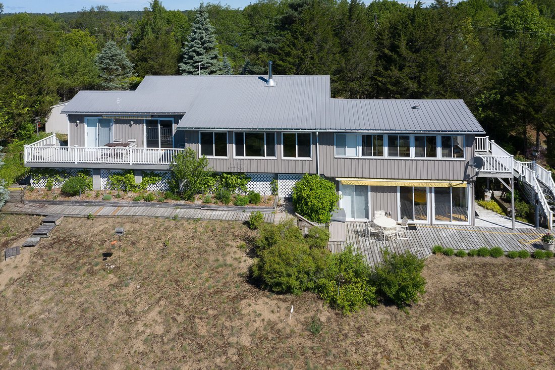 Island Living & Private Beach In Mallorytown, Ontario, Canada For Sale