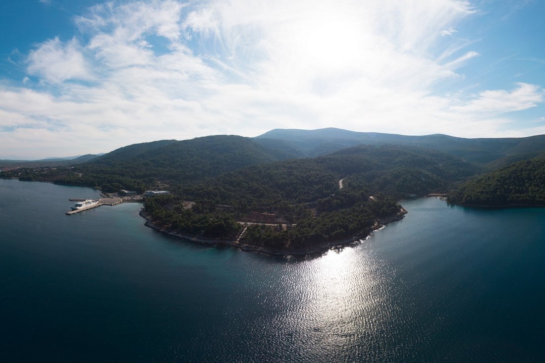 Land in Vrisnik, Split-Dalmatia County, Croatia 2 - 12750403