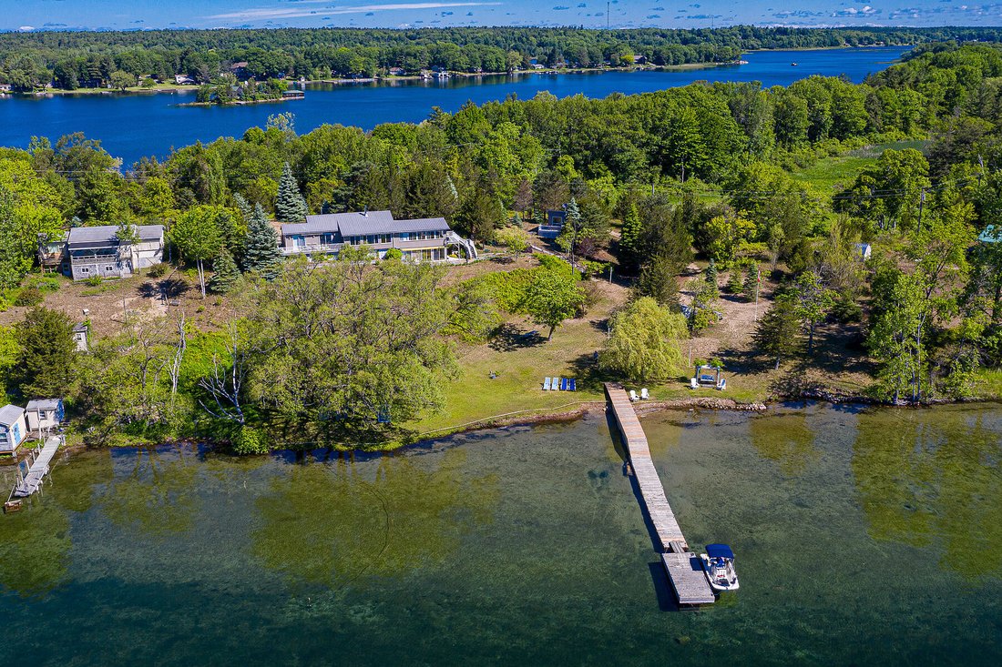 Island Living & Private Beach In Mallorytown, Ontario, Canada For Sale