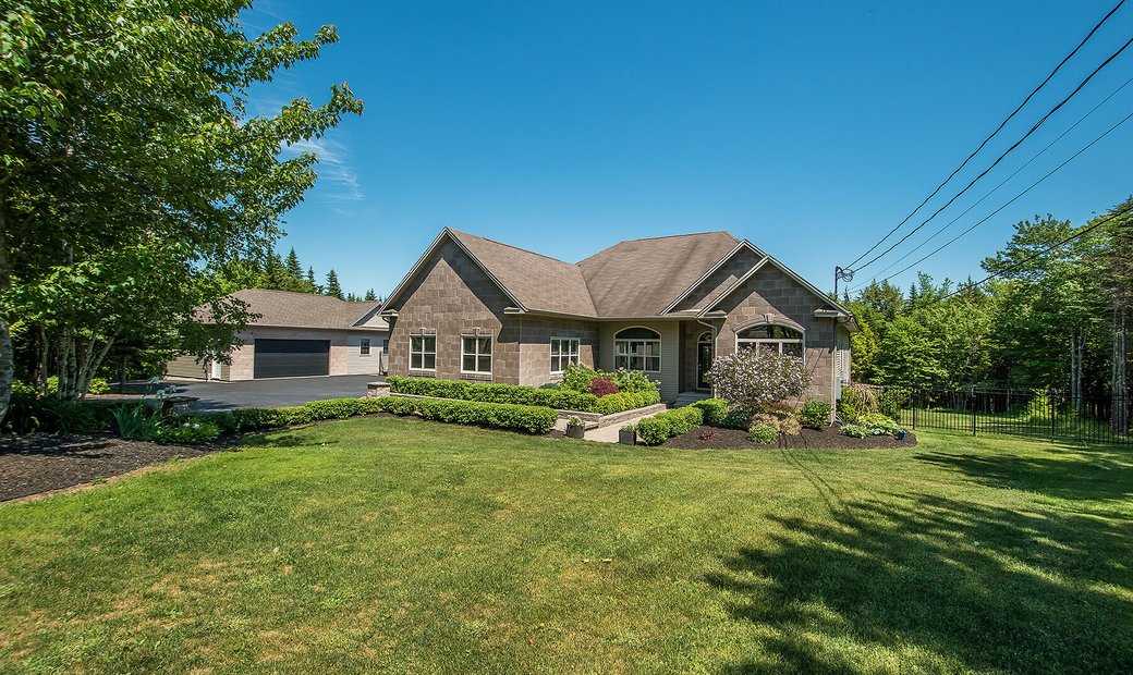 Luxurious executive bungalow in hammonds plains nova scotia canada