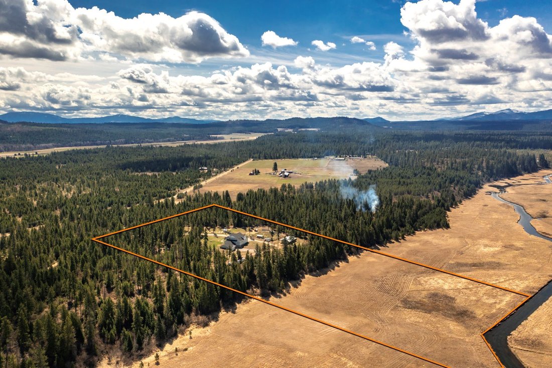 5 Bedrooms Single Family Detached In Priest River, Idaho, United States