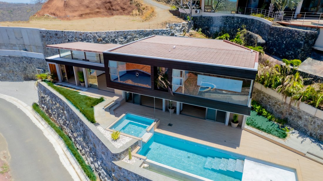 Hermosa Heights Luxurious In Playa Hermosa, Guanacaste Province, Costa