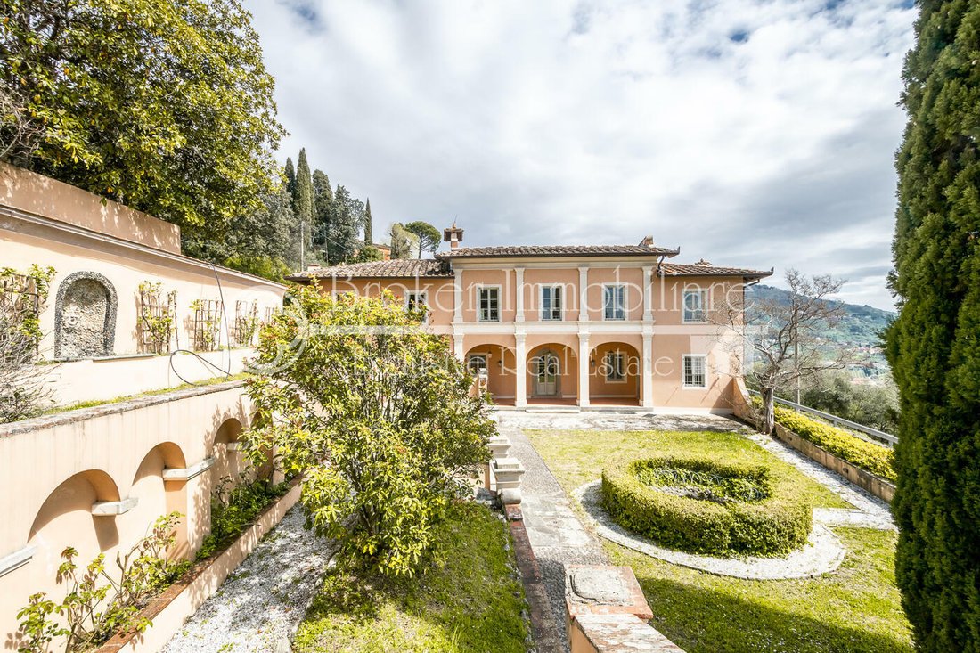 Villa in Center, Pescia, Tuscany 5 - 12756791