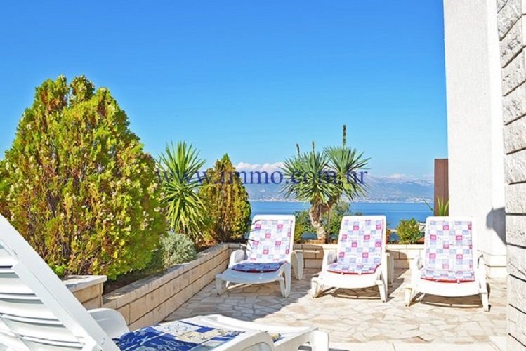 House in Zedno, Split-Dalmatia County, Croatia 2 - 12758450