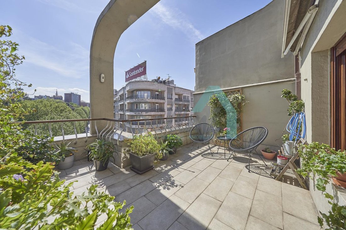 Oviedo Penthouse In Oviedo, Asturias, Spain For Sale (12758772)