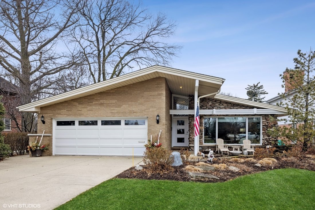 320 S Cottage Hill Avenue In Elmhurst, Illinois, United States For Sale
