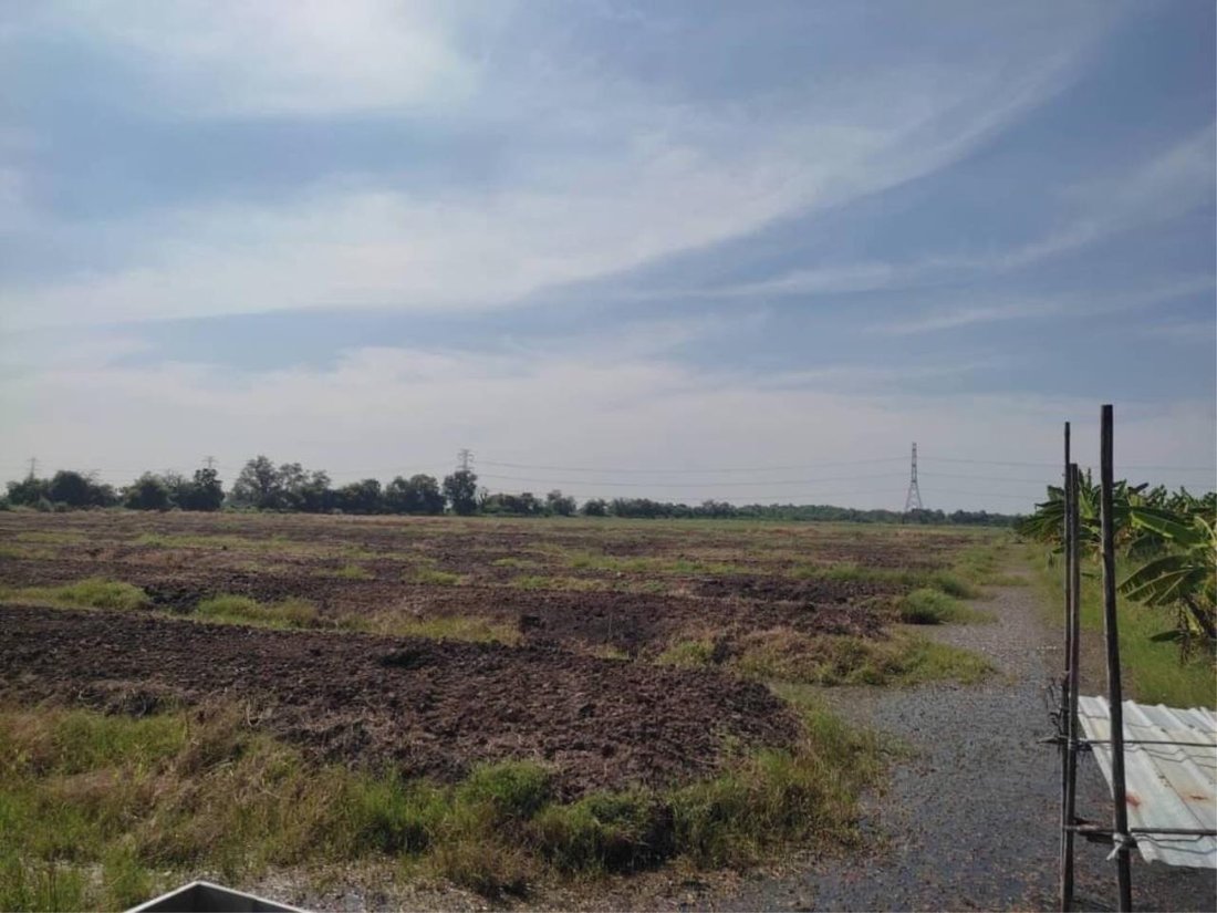 ขายที่ดิน แปลงใหญ่ โฉนด 148 ไร่ 47 In Mueang Pathum Thani District