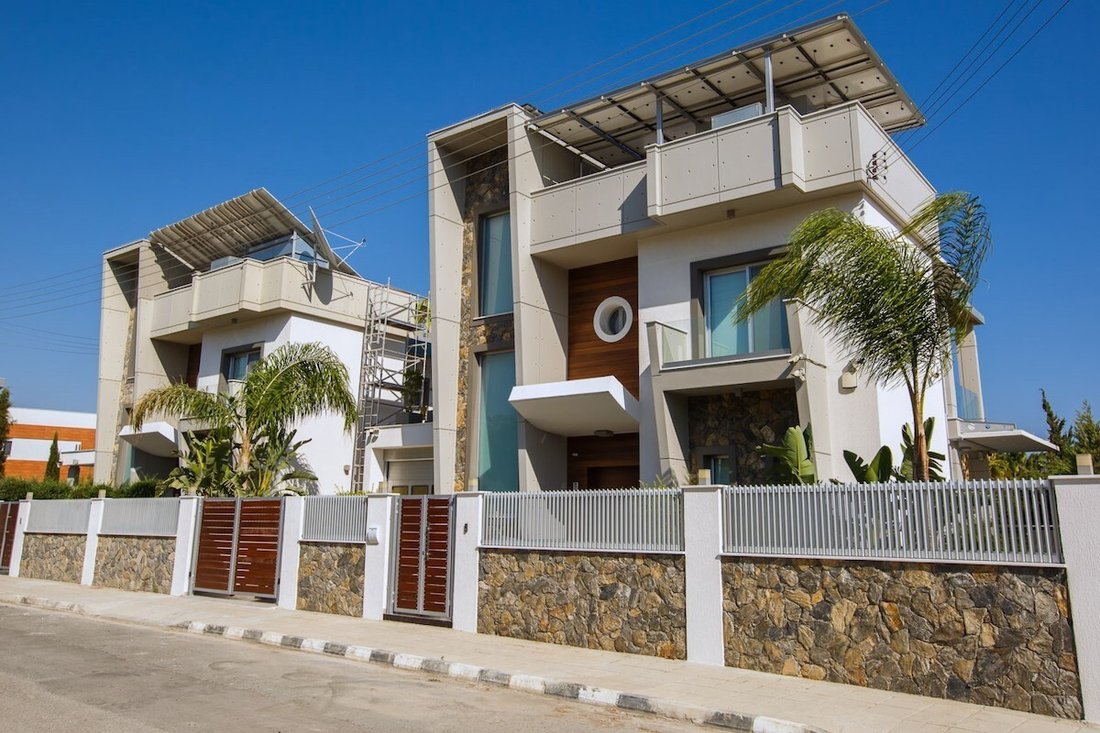 Villa in Agios Tychon, Limassol, Cyprus 1 - 12758843