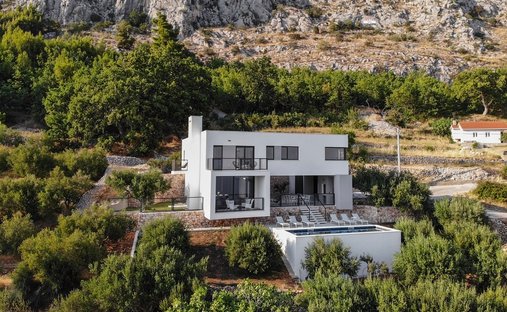 House in Omis, Split-Dalmatia County, Croatia 1
