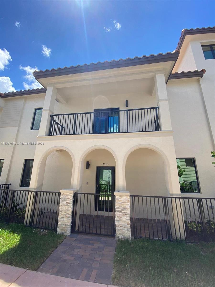 Townhouse Doral In Miami Springs, Florida, United States For Rent