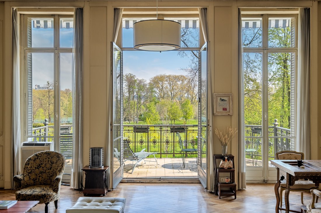 Apartment In Lyon, Auvergne Rhône Alpes, France For Sale (12761738)