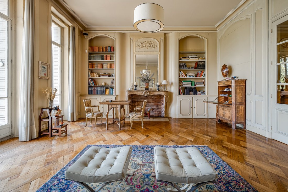 Apartment In Lyon, Auvergne Rhône Alpes, France For Sale (12761738)