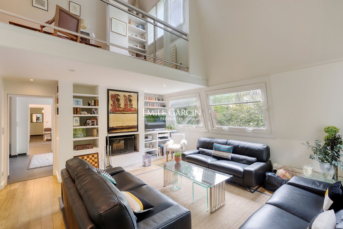 Large House For Sale In Versailles In Versailles, île De France, France