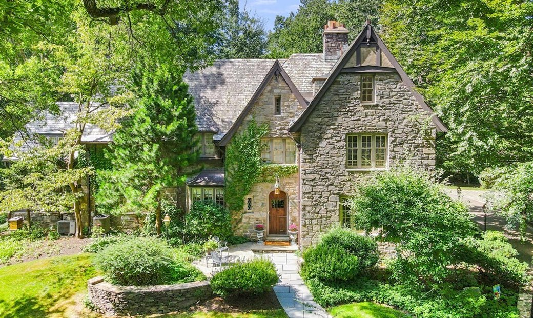 House Wellesley In Wellesley, Massachusetts, United States For Sale