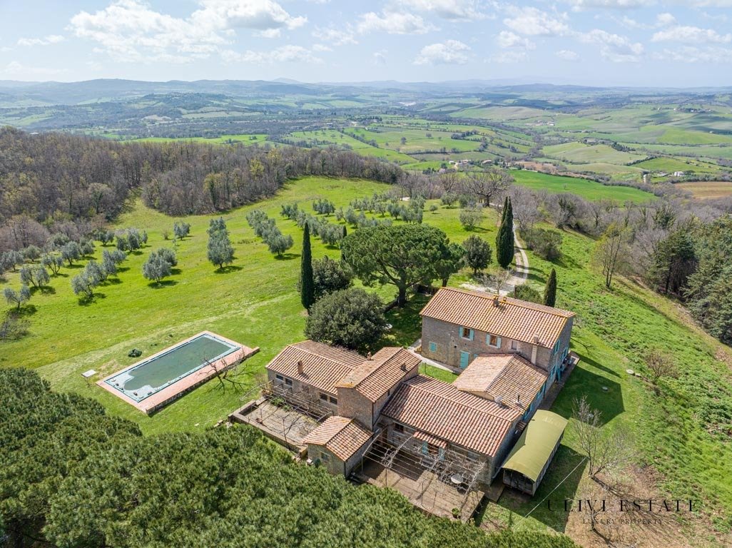 Estate in Semproniano, Tuscany, Italy 1 - 12764380