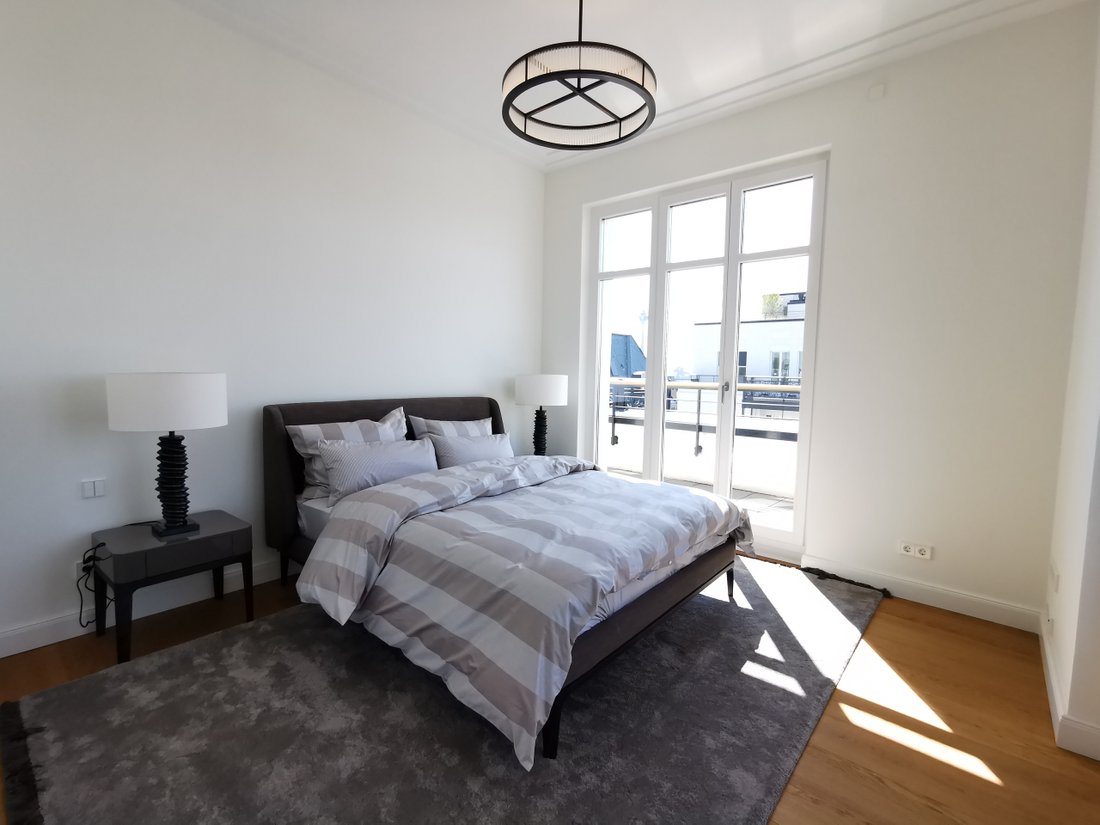 3 Room Apartment With 360° View In Düsseldorf, North Rhine Westphalia, Germany For Sale (12764385)