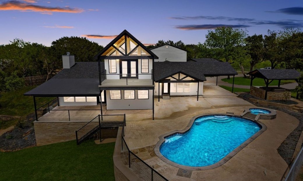 6 Bedrooms Single Family Detached In Graford, Texas, United States For