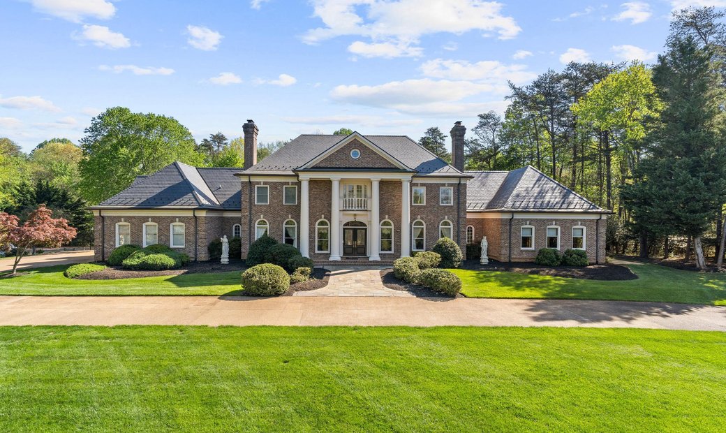 2401 Oakmont Ct In Reston, Virginia, United States For Sale (12764564)