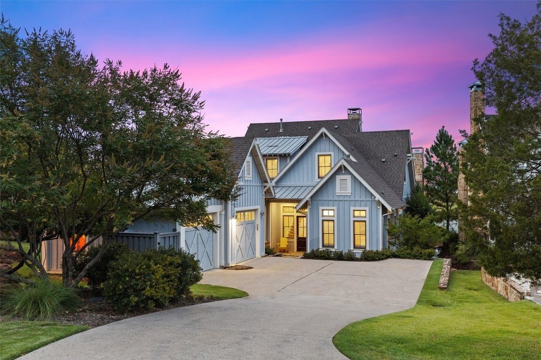 5 Bedrooms Single Family Detached In Malakoff, Texas, United States For