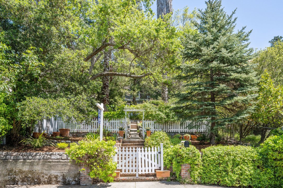Gardner's Paradise In Gerstle Park In San Rafael, California, United