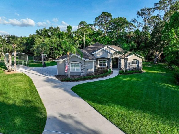 Luxury Riverfront Homes For Sale In Deltona, Florida | JamesEdition