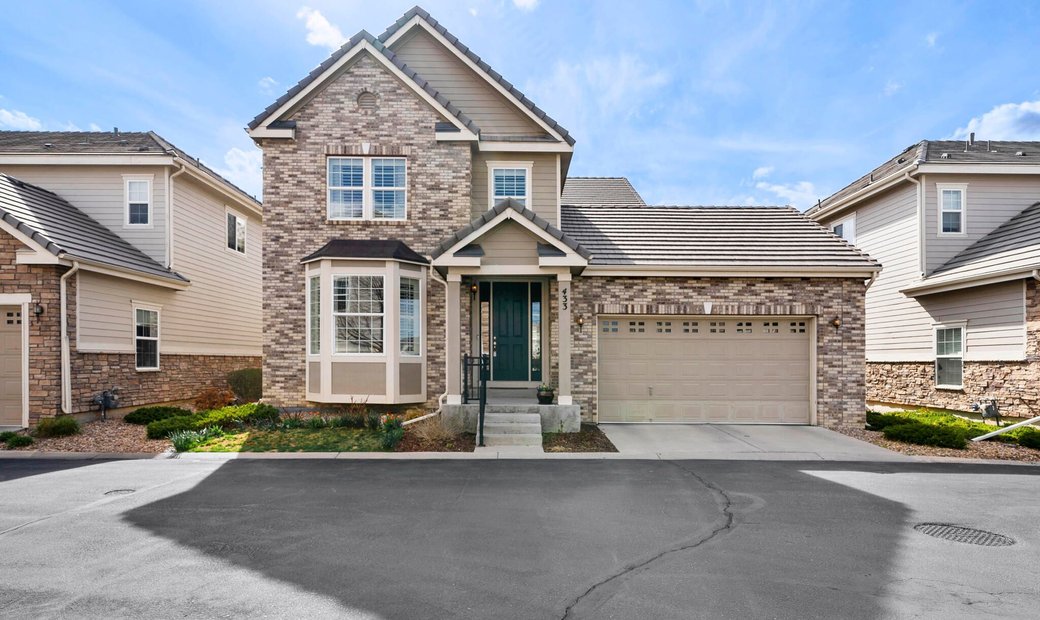 Rare Single Family In Coveted Villas At In Denver, Colorado, United