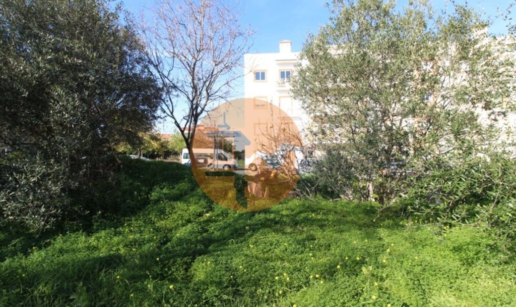 Land With Feasibility Of Building A Building Of In Almancil, Algarve