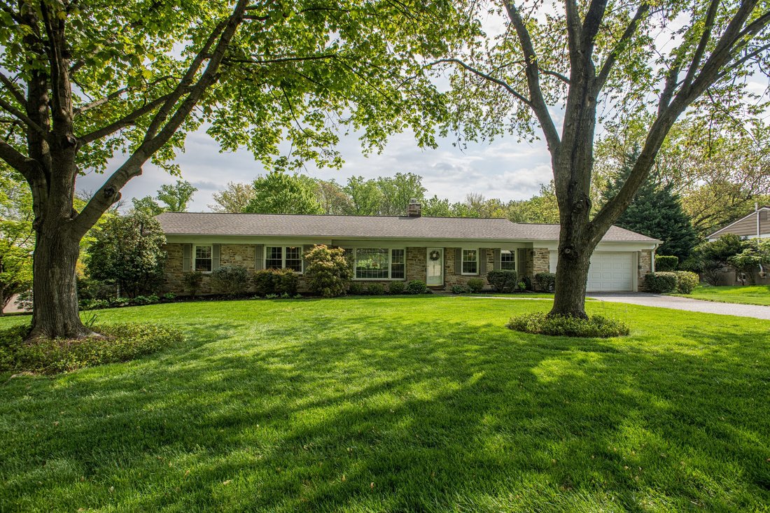 Classic Hampton Ranch Home Dans Hampton, Maryland, états Unis à Vendre