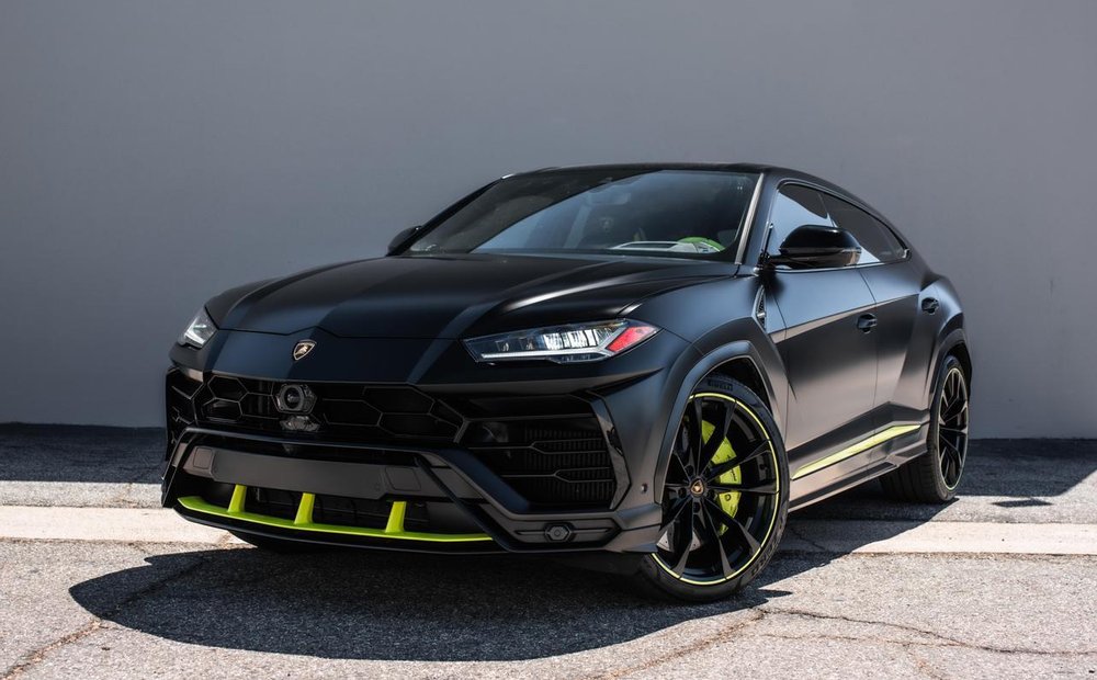 Lamborghini Urus for sale | JamesEdition