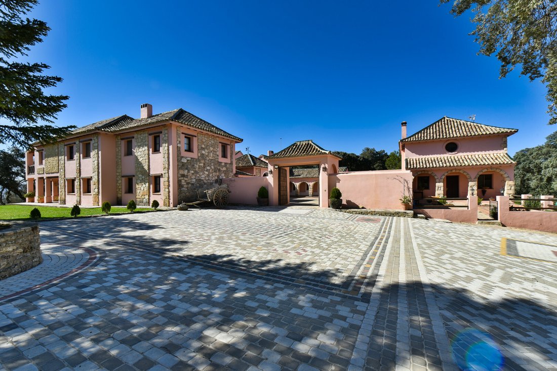 Estate in Ronda, Andalusia, Spain 3 - 12768618