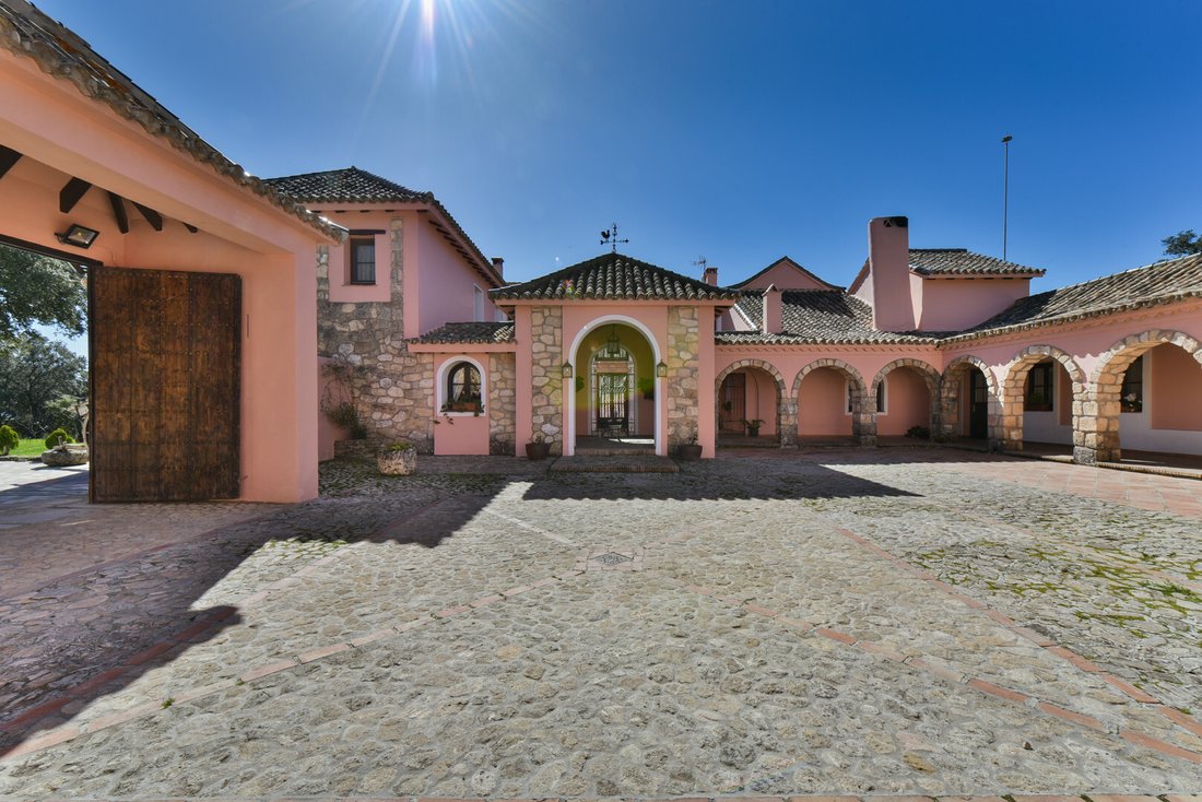 Estate in Ronda, Andalusia, Spain 4 - 12768618