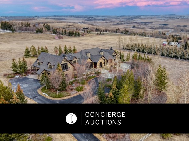 Luxury houses for sale in Alberta, Canada | JamesEdition