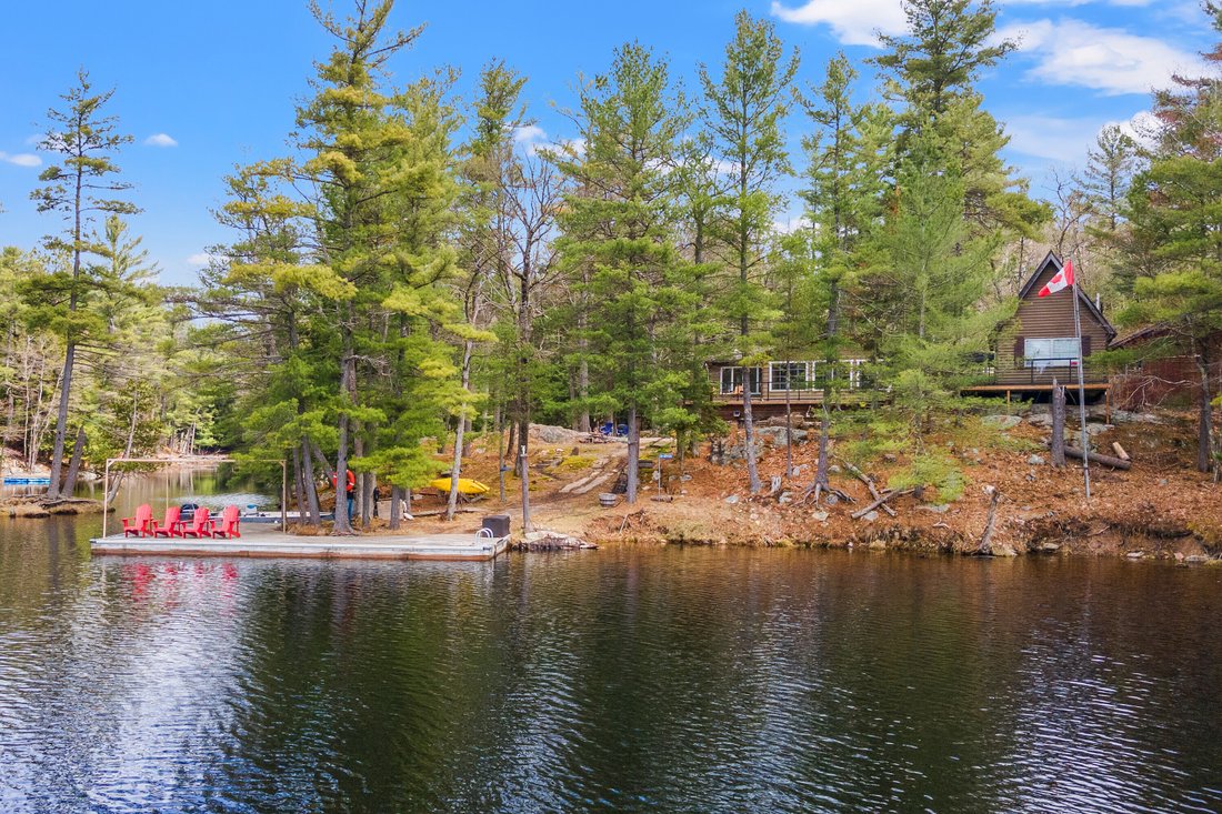 Family Cottage On Severn River En Honey Harbour, Ontario, Canadá En