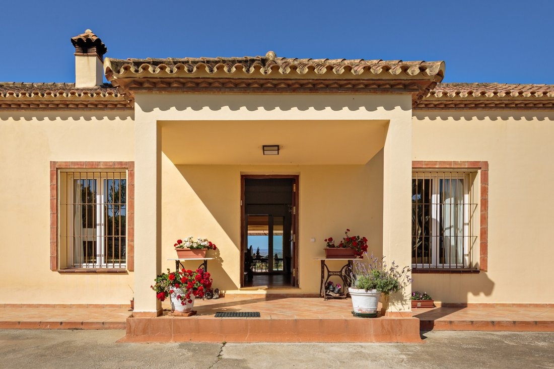 Finca in San Martin del Tesorillo, Andalusia, Spain 4 - 12772140