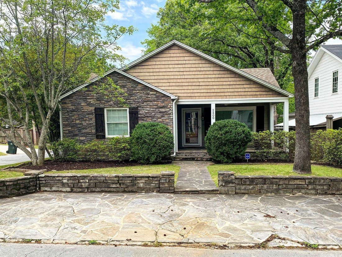 Beautifully Updated Heights Bungalow In Little Rock, Arkansas, United