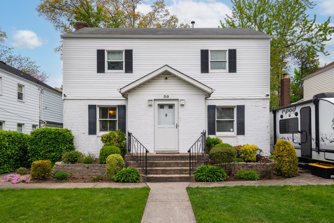 30 Wilwade Road, Great Neck, Ny, 11020 In Great Neck, New York, United