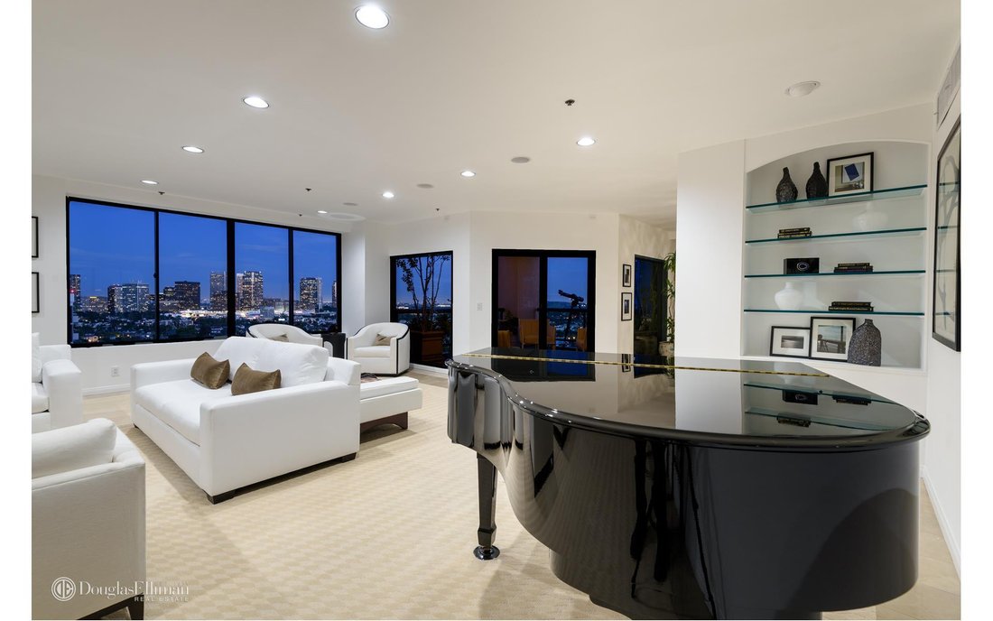 Condo Los Angeles In Los Angeles, California, United States For Sale