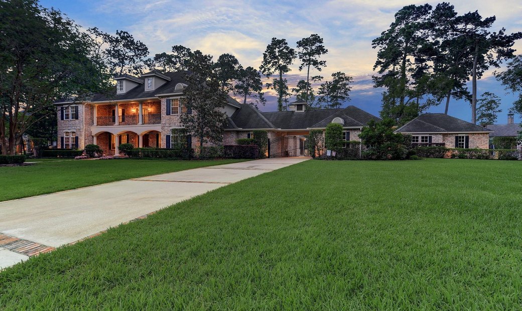 21 Kings Lake Estates Boulevard In Humble, Texas, United States For