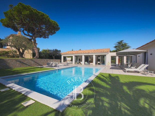 Luxury villas with garden for rent in Plages de Saint-Tropez, Provence ...