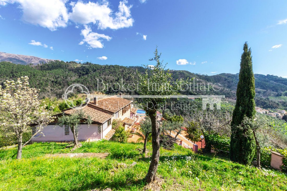 Villa en Massarosa, Toscana, Italia 2 - 11439802