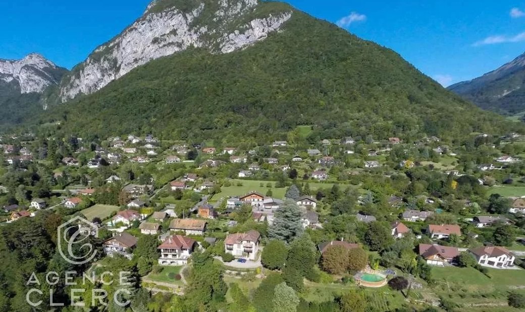 Menthon St Bernard, In Menthon Saint Bernard, Auvergne Rhône Alpes