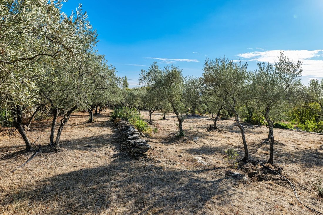 For Sale Gordes Exclusivity In Gordes, Provence Alpes Côte D'azur