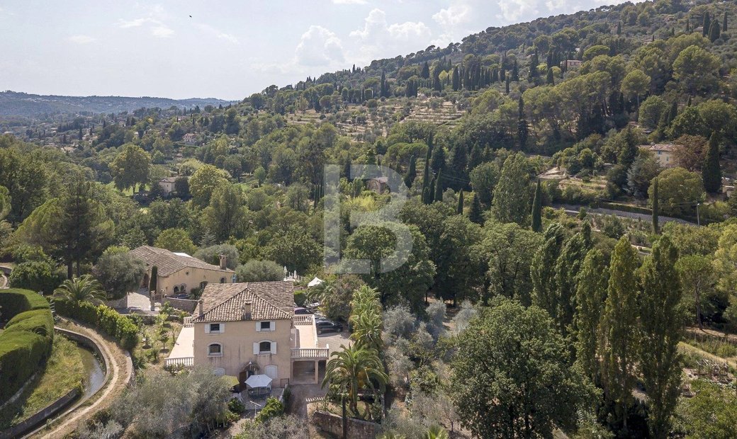 Large Property For Sale In Grasse In Grasse, Provence Alpes Côte D'azur