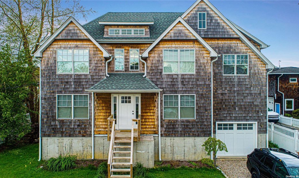 House Babylon In Babylon, New York, United States For Sale (12777694)