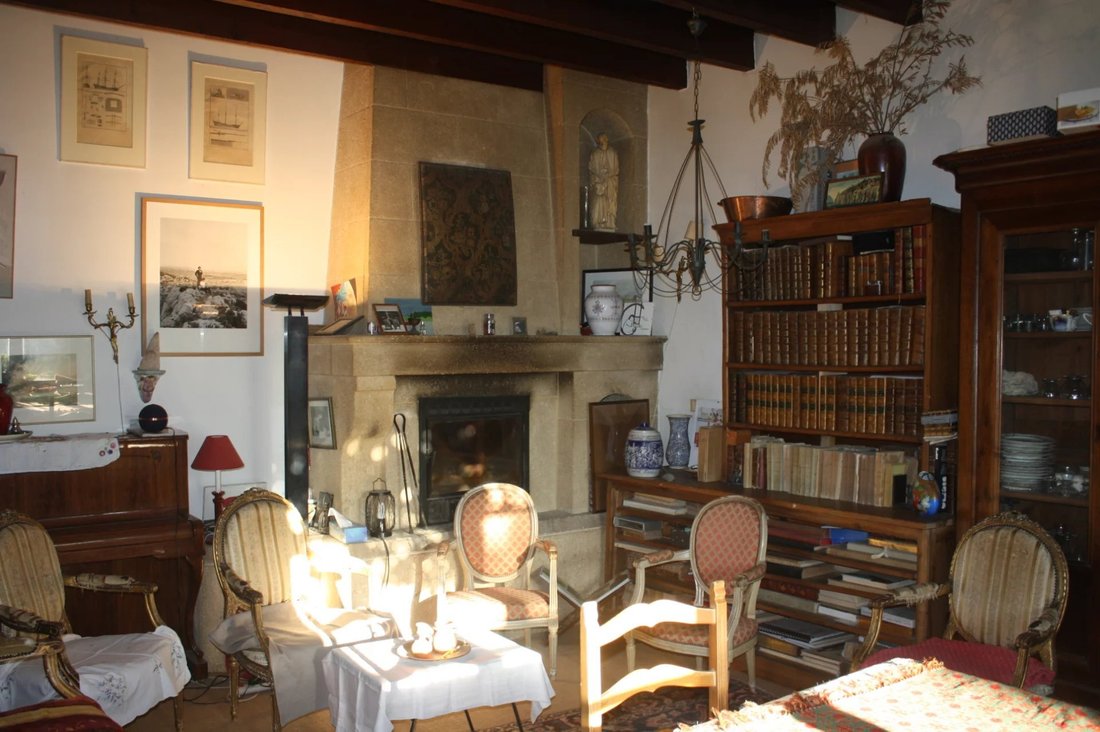 Tarascon House In Tarascon, Provence Alpes Côte D'azur, France For Sale