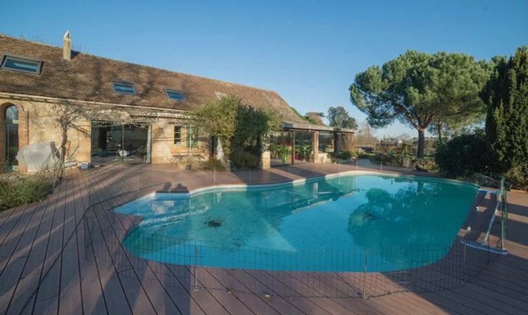 Bergerac House In Bergerac, Nouvelle Aquitaine, France For Sale (12342466)