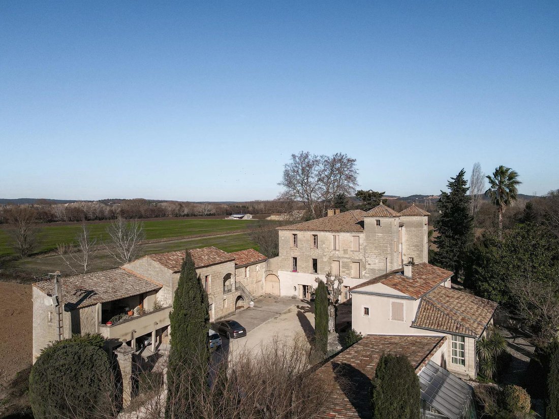 Uzès Historic 18th Century House In 1ha Park In Uzès, Occitanie