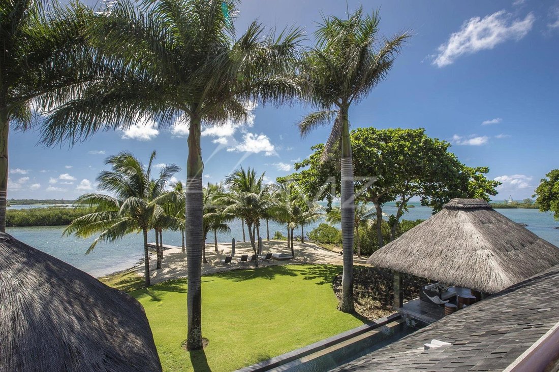 Mauritius 5 Bedrooms Beachfront In Beau Champ, Flacq District